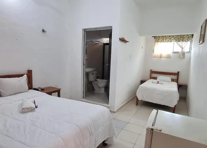 Iker Hotel 3*